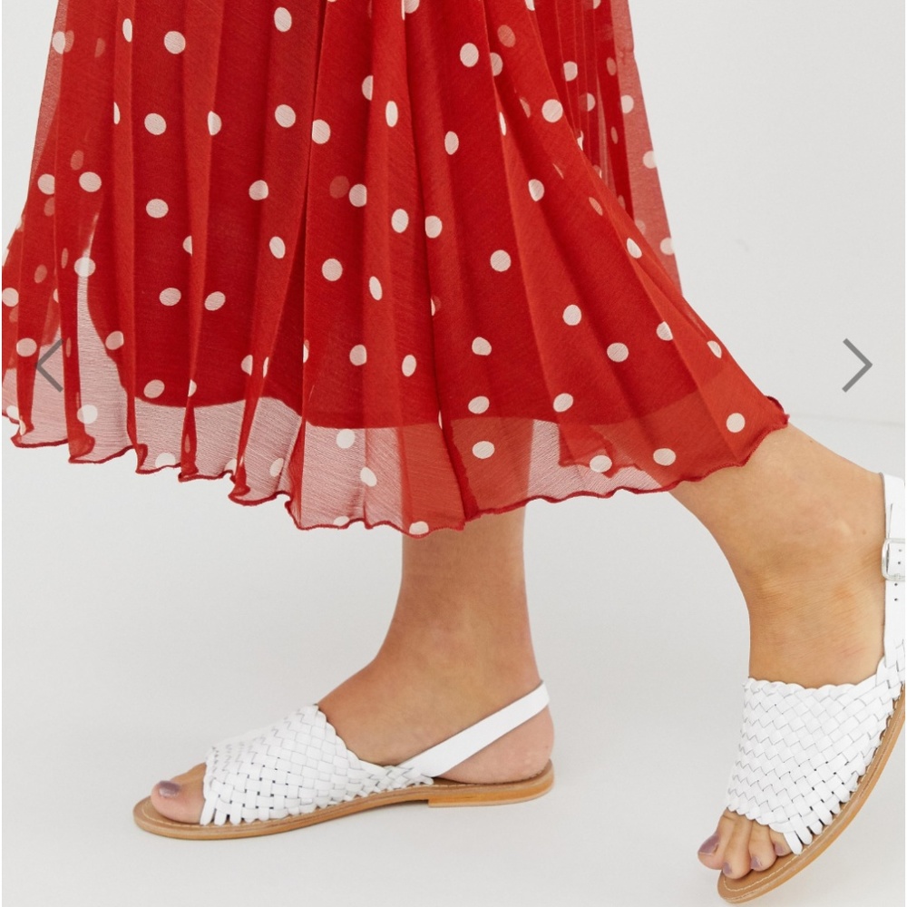 ASOS white leather woven flat sandals - sz 7